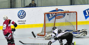 Latvijas inline izlase “saplosa” Jaunzēlandi un iesoļo pusfinālā