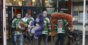 "Lāči lido" mantiņas sāk ceļu pie bērniem