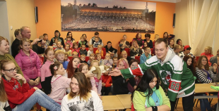 "Lāči lido" mantiņas sāk ceļu pie bērniem