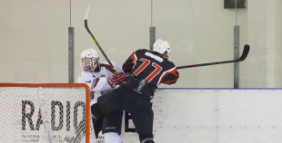 HS "Rīga 98" apspēlē "Valmieras HK", uzvar 1.līgas regulāro čempionātu