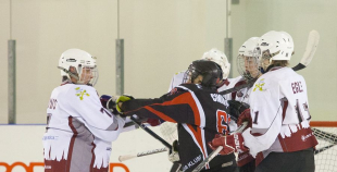 HS "Rīga 98" apspēlē "Valmieras HK", uzvar 1.līgas regulāro čempionātu