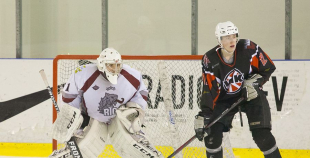 HS "Rīga 98" apspēlē "Valmieras HK", uzvar 1.līgas regulāro čempionātu