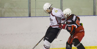 HS "Rīga 98" apspēlē "Valmieras HK", uzvar 1.līgas regulāro čempionātu