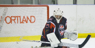 HS "Rīga 98" apspēlē "Valmieras HK", uzvar 1.līgas regulāro čempionātu