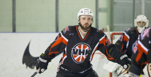 HS "Rīga 98" apspēlē "Valmieras HK", uzvar 1.līgas regulāro čempionātu