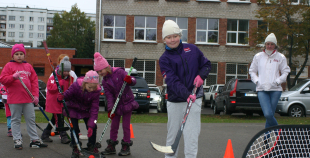 Vispasaules meiteņu hokeja nedēļas nogale Rīgā