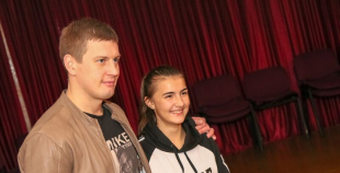 2015 Oskars Bārtulis un Georgijs Pujacs apmeklē Liepājas internātpamatskolu