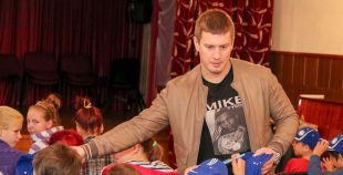 2015 Oskars Bārtulis un Georgijs Pujacs apmeklē Liepājas internātpamatskolu