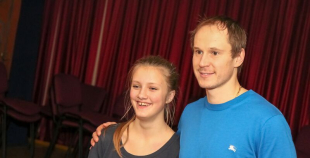 2015 Oskars Bārtulis un Georgijs Pujacs apmeklē Liepājas internātpamatskolu