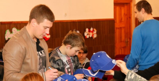 2015 Oskars Bārtulis un Georgijs Pujacs apmeklē Liepājas internātpamatskolu