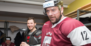 Latvijas hokeja veterāni atzīst Krievijas leģendu pārākumu