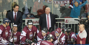 Latvijas hokeja veterāni atzīst Krievijas leģendu pārākumu