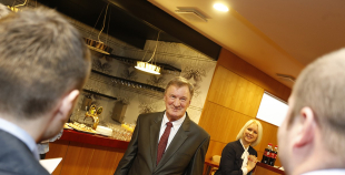 Liepājā sumina hokeja treneri Aleksandru Cicurski