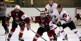 2016 Latvijas hokeja izlases kandidāti uzveic Latvijas jauniešu izlasi