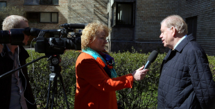 2016 Atklāj Viktoram Tihonovam veltītu piemiņas plāksni