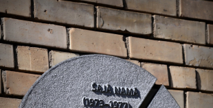 2016 Atklāj Viktoram Tihonovam veltītu piemiņas plāksni