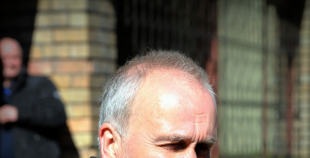 2016 Atklāj Viktoram Tihonovam veltītu piemiņas plāksni