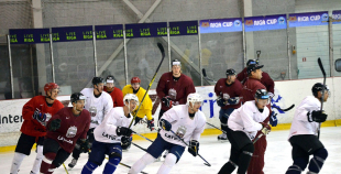 Latvijas izlases kandidāti gatavojas jaunajai hokeja sezonai