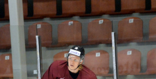 Latvijas izlases kandidāti gatavojas jaunajai hokeja sezonai