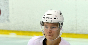 Latvijas izlases kandidāti gatavojas jaunajai hokeja sezonai