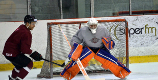 Latvijas izlases kandidāti gatavojas jaunajai hokeja sezonai