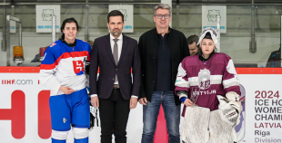 Latvijas sieviešu izlase Pasaules čempionāta atklāšanas mačā piekāpjas Slovākijai