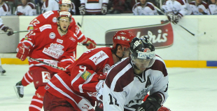 Latvijas hokejisti uzvar dāņus