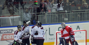 Uzvara arī otrajā spēlē