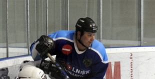 Foto: "Dinamo/Juniors" uzvar Ozolniekus