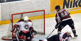 "Dinamo/Juniors" viena soļa attālumā no 'čempiona titula