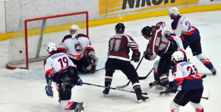 "Dinamo/Juniors" viena soļa attālumā no 'čempiona titula