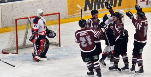 "Dinamo/Juniors" viena soļa attālumā no 'čempiona titula