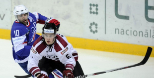 Foto: Latvija ar 4:1 uzvar Franciju