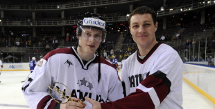 Foto: Latvija ar 4:1 uzvar Franciju