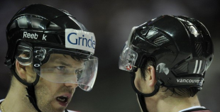 Foto: Latvija ar 3:2 uzvar Baltkrieviju