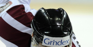 Foto: Latvija ar 3:2 uzvar Baltkrieviju