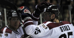 Foto: Latvija ar 3:2 uzvar Baltkrieviju