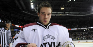 Foto: Latvija atkārtoti uzvar Baltkrieviju