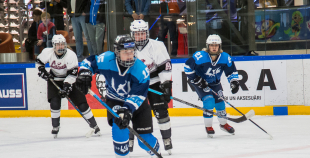 Vakar tika aizvadīta pirmā "Optibet" Baltijas sieviešu hokeja čempionāta spēle starp SHK "Laima" un "L&L Hope"