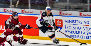 Latvijas hokeja izlase Bratislavas Ziemassvētku turnīru sāk ar uzvaru
