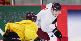 FOTO: Latvijas U-20 hokeja izlases treniņš (02.12)