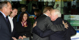 Mirkļi no no Jāņa Kvēpa sumināšanas 70 gadu jubilejā