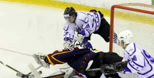 HS Rīga derbijā pārliecinošu uzvaru svin LSPA