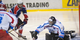 Liepāja pārliecinoši apspēlē HK Ogre