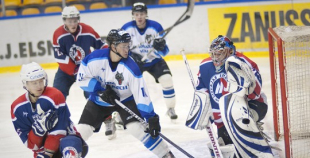 Līderi piedzīvo pirmo zaudējumu