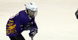 Bērnu hokejs uz Volvo ledus