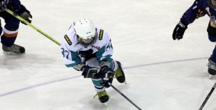 Bērnu hokejs uz Volvo ledus