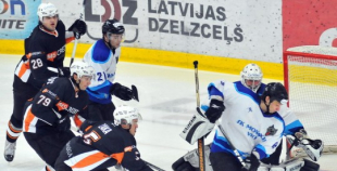 Ozolnieki rezultatīvā spēlē pārspēj SMScredit.lv