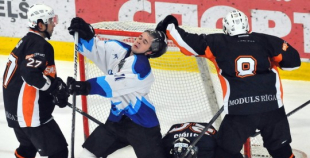 Ozolnieki rezultatīvā spēlē pārspēj SMScredit.lv