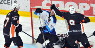 Ozolnieki rezultatīvā spēlē pārspēj SMScredit.lv